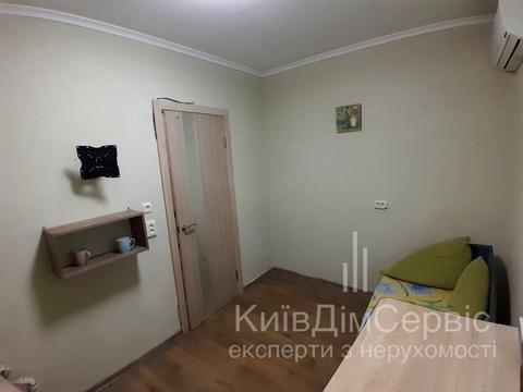 квартира за адресою Академіка Єфремова вул. (Командарма Уборевича), 9