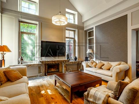 будинок за адресою смт. Козин, Старокиївська вул.