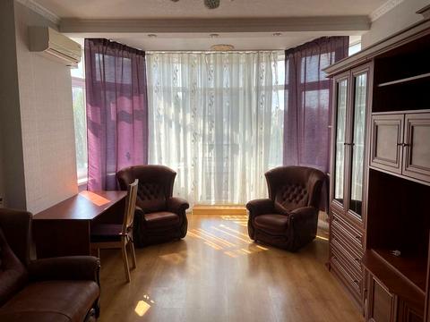 квартира за адресою В'ячеслава Чорновола вул., 27