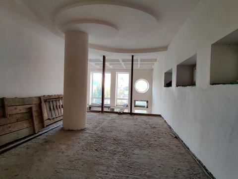 комерційна за адресою Квіткова вул. (Богуна), 3/88