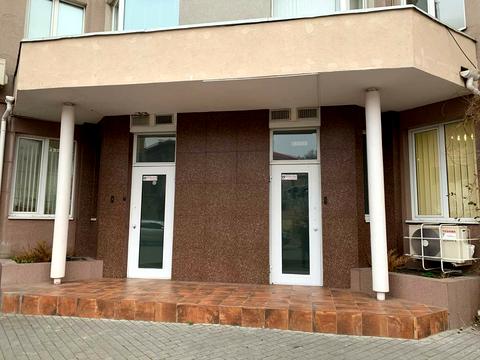 комерційна за адресою Середньофонтанська вул., 19