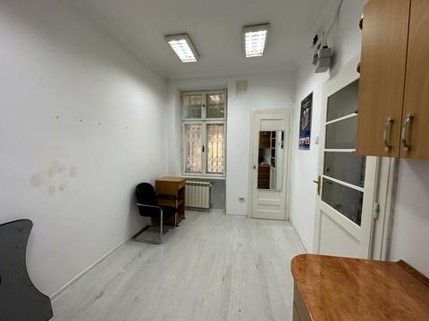 комерційна за адресою Олександра Богомольця вул., 10