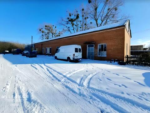 коммерческая по адресу Центральна, 7