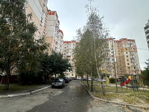 квартира по адресу Владимира Момота ул., 42