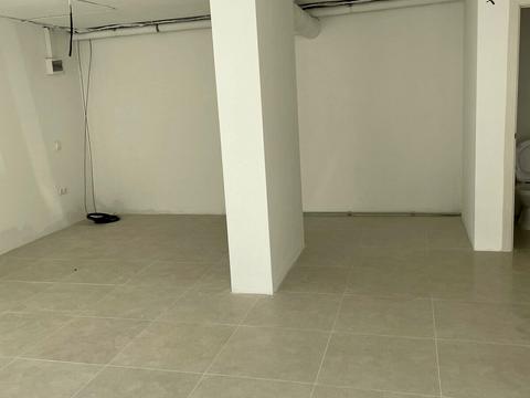 комерційна за адресою Малоголосківська вул., 44
