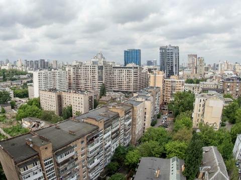 коммерческая по адресу Жилянская ул., 68