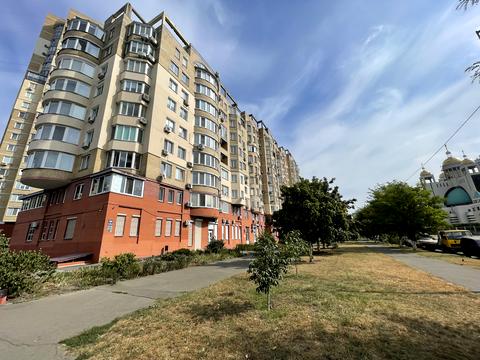комерційна за адресою Микільсько-Слобідська вул., 4-Д