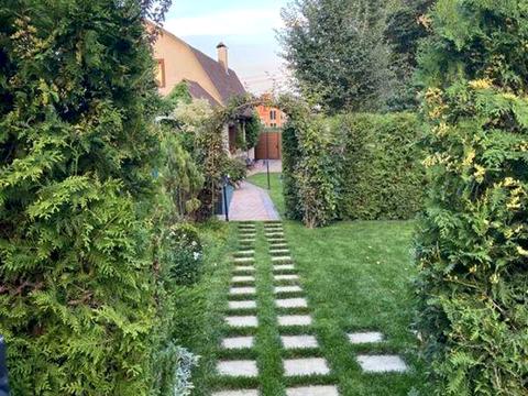 будинок за адресою вишнева