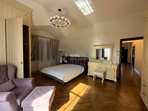 будинок за адресою с. Лісники, квіткова