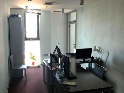 комерційна за адресою Басейна вул., 4а