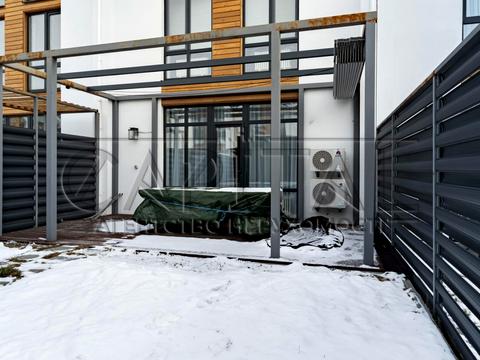 будинок за адресою Свободи