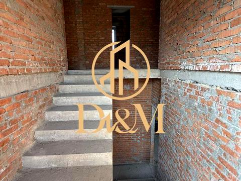 будинок за адресою Листопадна вул.