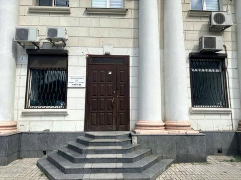 комерційна за адресою Мостова вул., 2