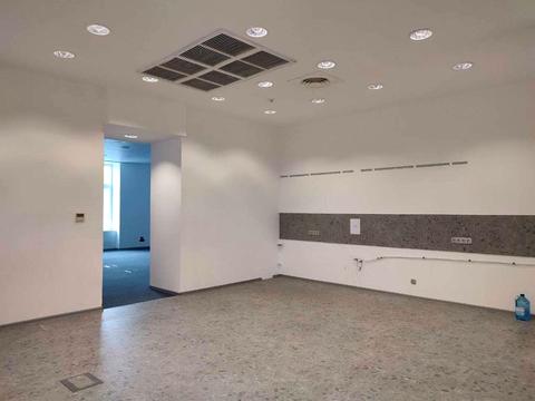 комерційна за адресою Музейний пров., 4