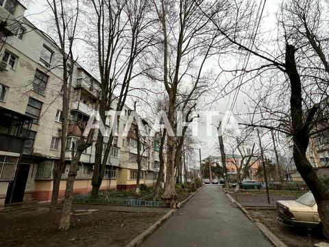 квартира за адресою Михайла Комарова вул., 10/2