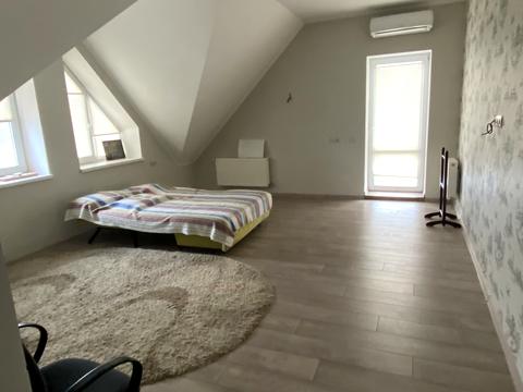 будинок за адресою Щаслива, 25