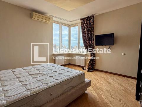 квартира за адресою Київ, Панаса Мирного вул., 28-А