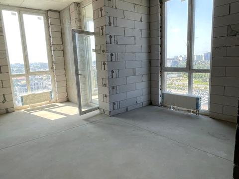 квартира за адресою Салютна вул., 2к21