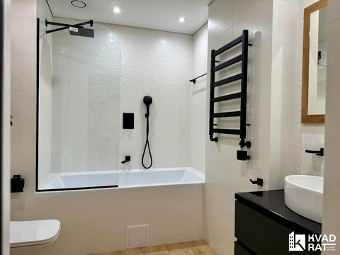 квартира за адресою Степана Бандери вул., 1