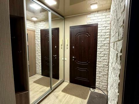 квартира за адресою Космодромна вул., 2