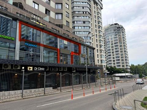 комерційна за адресою Андрія Верхогляда вул. (Михайла Драгомирова), 14-А