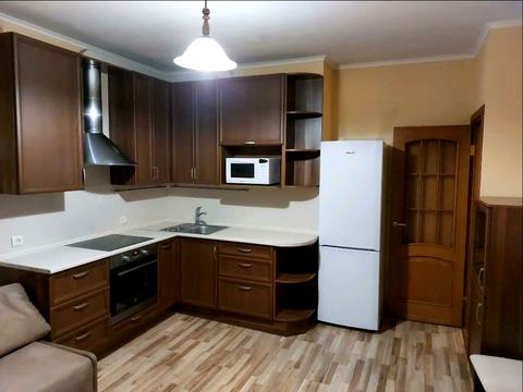 квартира за адресою Воскресенська вул., 12-Б