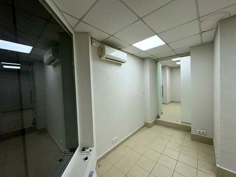 комерційна за адресою Сім'ї Глодан вул., 41
