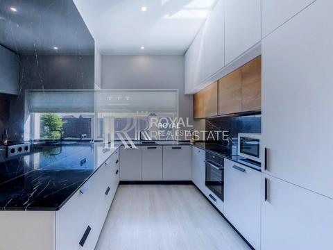 дом по адресу Горіхова, 15