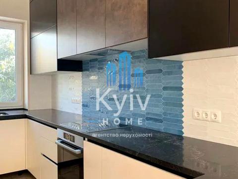 дом по адресу вул. Набережна