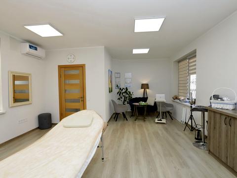 комерційна за адресою Новгородська, 49а
