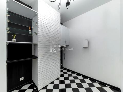 комерційна за адресою Кловський узвіз, 7a