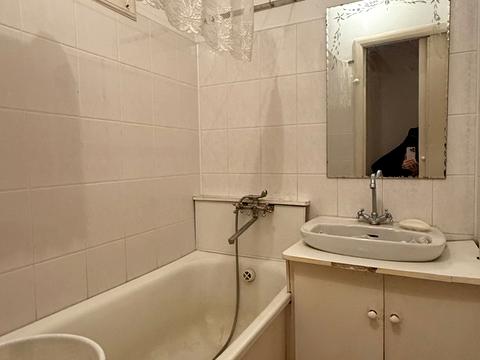 квартира за адресою Наукова вул., 100