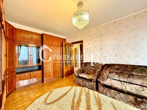 квартира по адресу Червоной Калины просп. (Владимира Маяковского), 30