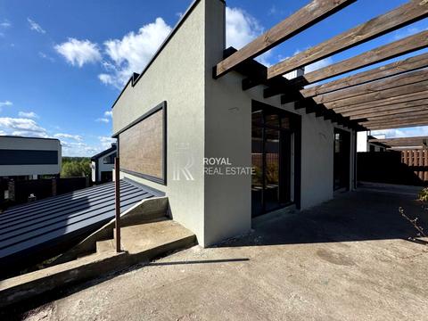 будинок за адресою карпатська