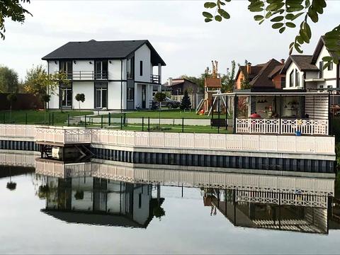 будинок за адресою Центральна вул.