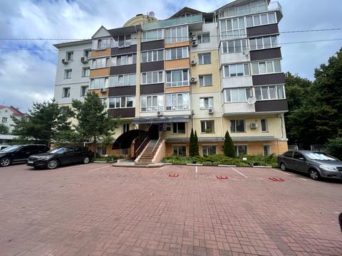 комерційна за адресою Гетьмана Полуботка вул., 6а
