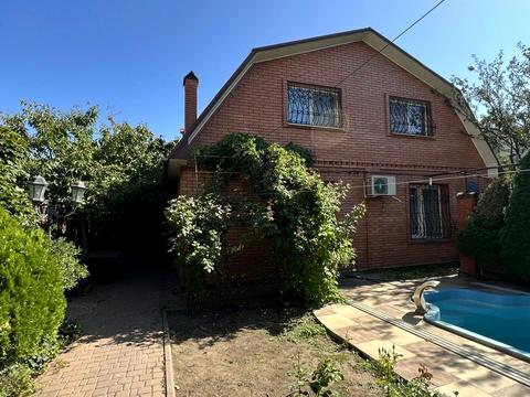 будинок за адресою Довга