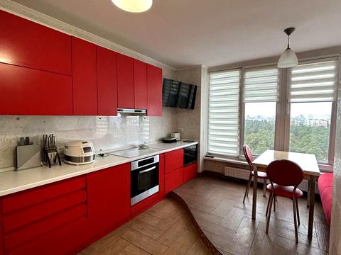 квартира за адресою Миколи Хвильового вул., 1