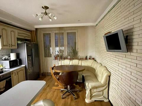 квартира за адресою Героїв полку "Азов" вул. (Маршала Малиновського), 4-В