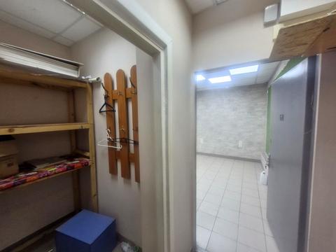 комерційна за адресою Варненська вул., 15