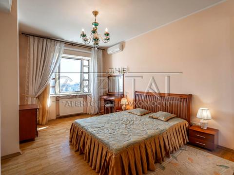 квартира за адресою Андрія Верхогляда, 4
