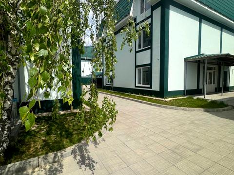комерційна за адресою Столична вул., 1