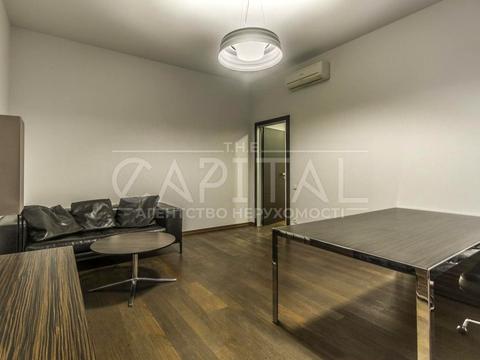 комерційна за адресою Богдана Хмельницького вул., 9-Б