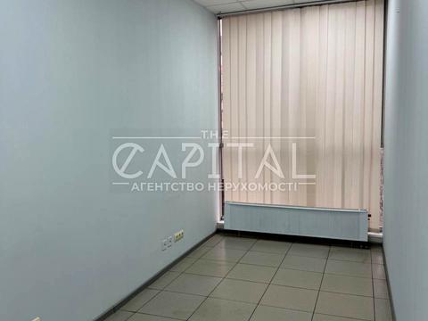 комерційна за адресою Казарменна вул. (Григорія Андрющенка), 4