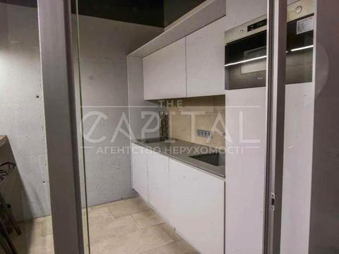 комерційна за адресою Кловський узвіз, 7