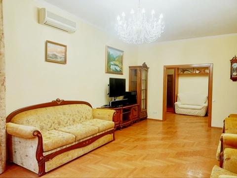 квартира за адресою Дмитрівська вул., 69
