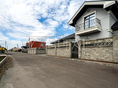 будинок за адресою с. Нові Петрівці, Щаслива вул., 2