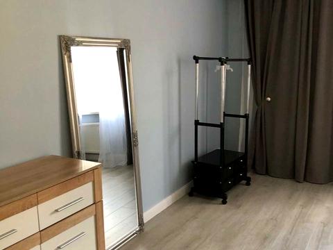 квартира за адресою Академіка Лебедєва вул., 1