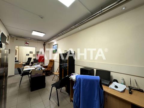 комерційна за адресою Добровольців вул. (Маршала Говорова), 8