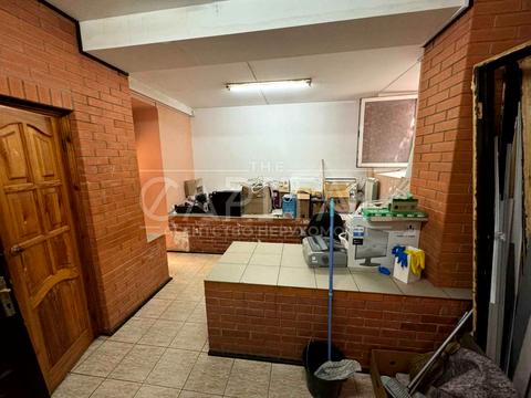 комерційна за адресою Малопідвальна вул., 6